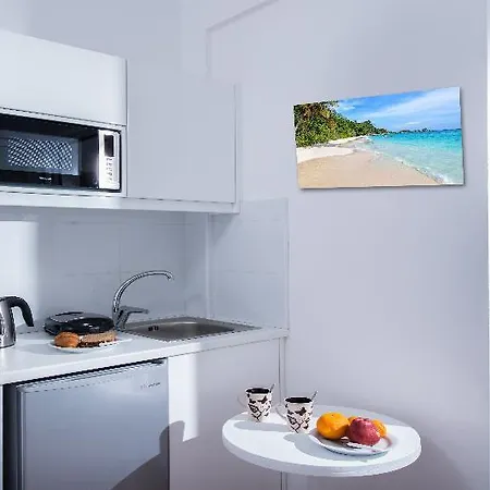 Aparthotel W By Estia 4*